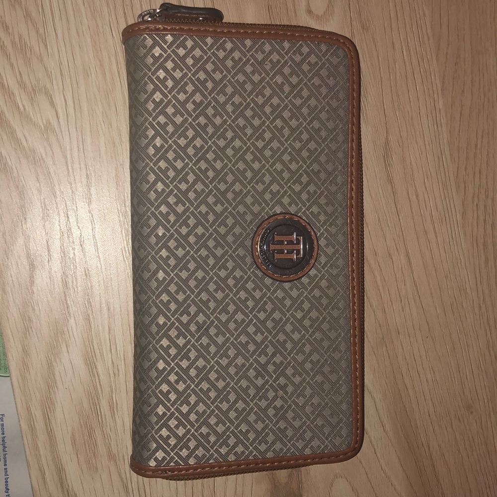 Tommy Hilfiger Wallet